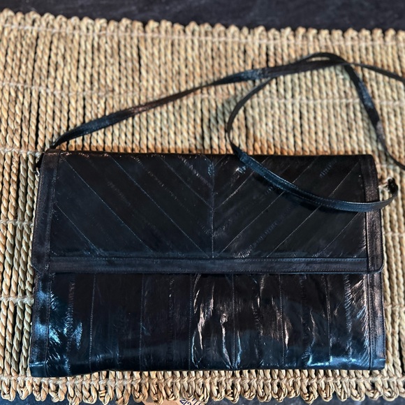 Handbags - Vintage eel skin purse / 80s